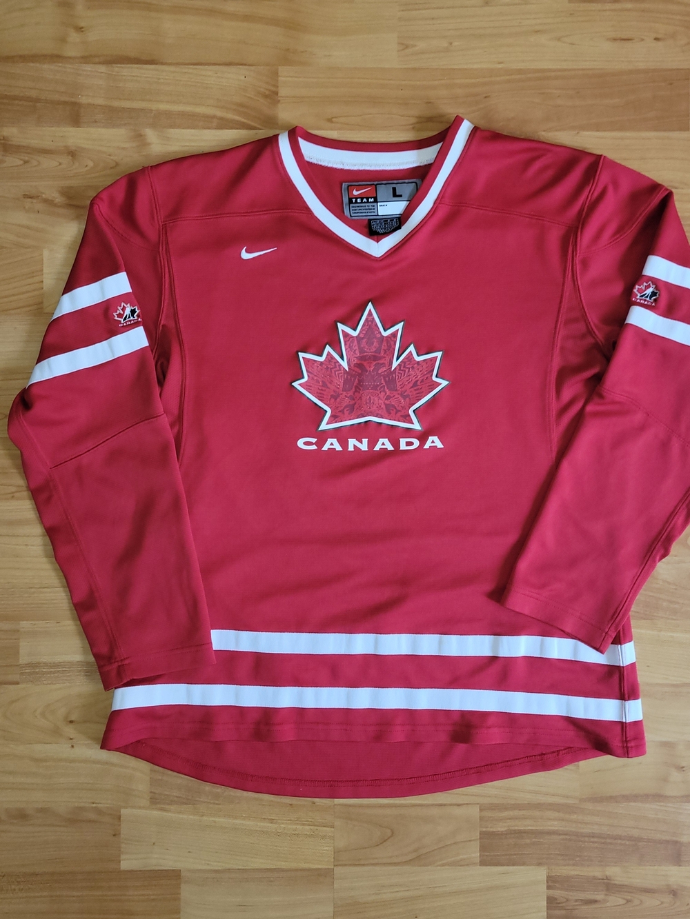 Nike Team Canada Red Hockey Jersey IIHF 2010 Vancouver Olympics Maple Leaf Large